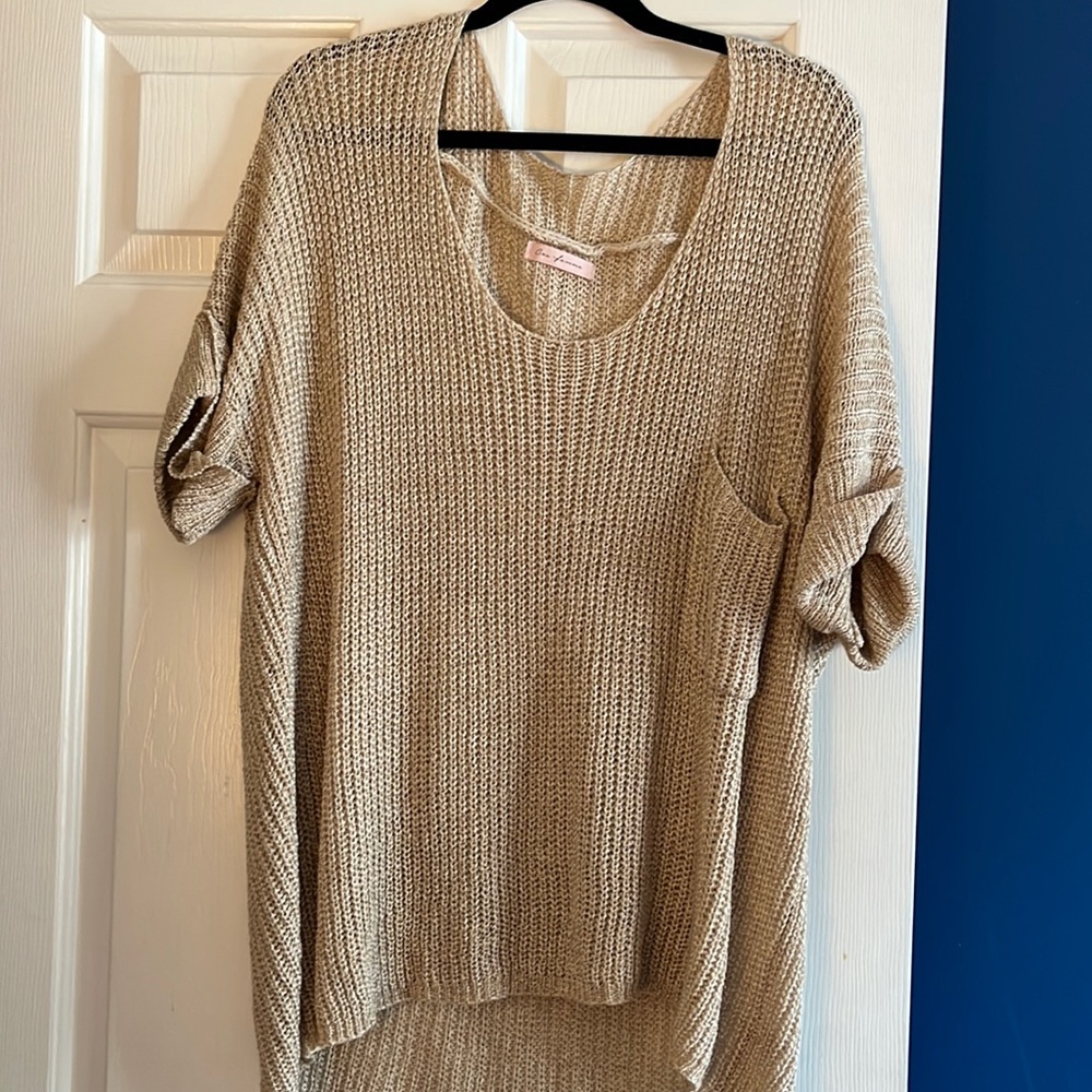 Knit short sleeve top